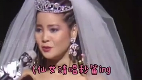 邓丽君|邓丽君唱歌4次忘词！瞪眼害羞太尴尬，首次上电视因忘词被雪藏