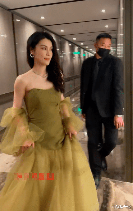 TVB|如懿传最丑娘娘现身活动,气场全开,真像油画中走出来的伯爵夫人