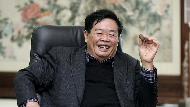 求职|名校高才生到福耀求职，曹德旺不屑一顾，安排他去锅炉车间拉板车
