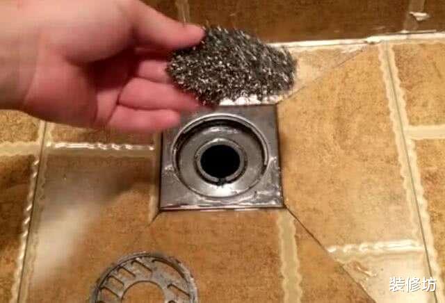 卫生间臭味重,开窗也没用?可能是这些地方的问题,赶紧打扫干净