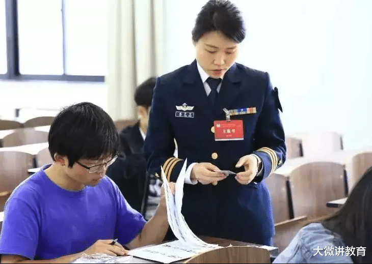 文职|“海军文职”公开招聘，应届生工资6000元起步，转正待遇令人羡慕