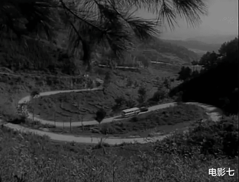 警察|42年前,票房轻松过亿,首部国产侦探悬疑片,原型案件曾轰动一时