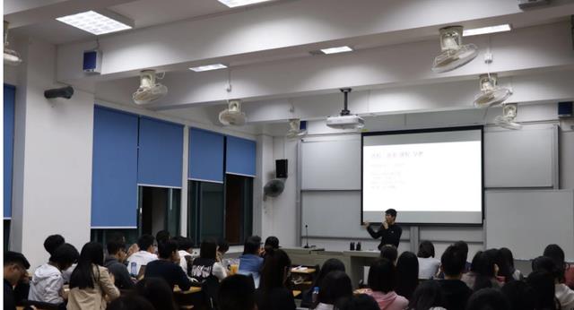 校园招聘|上海公布了教师拟聘的名单,学历大咖云集,待遇是望尘莫及!