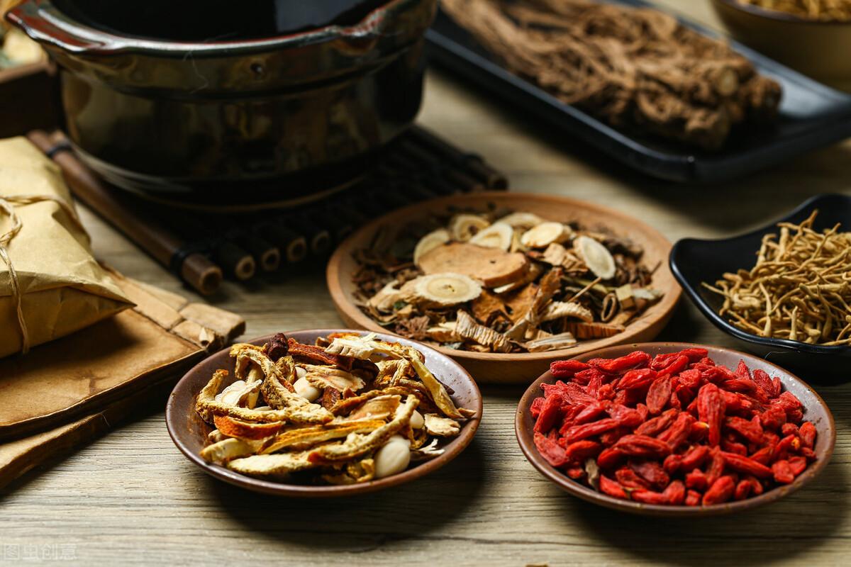 |男子“坏习惯”多，身体亏空！几味药滋补肝肾，现在好多了