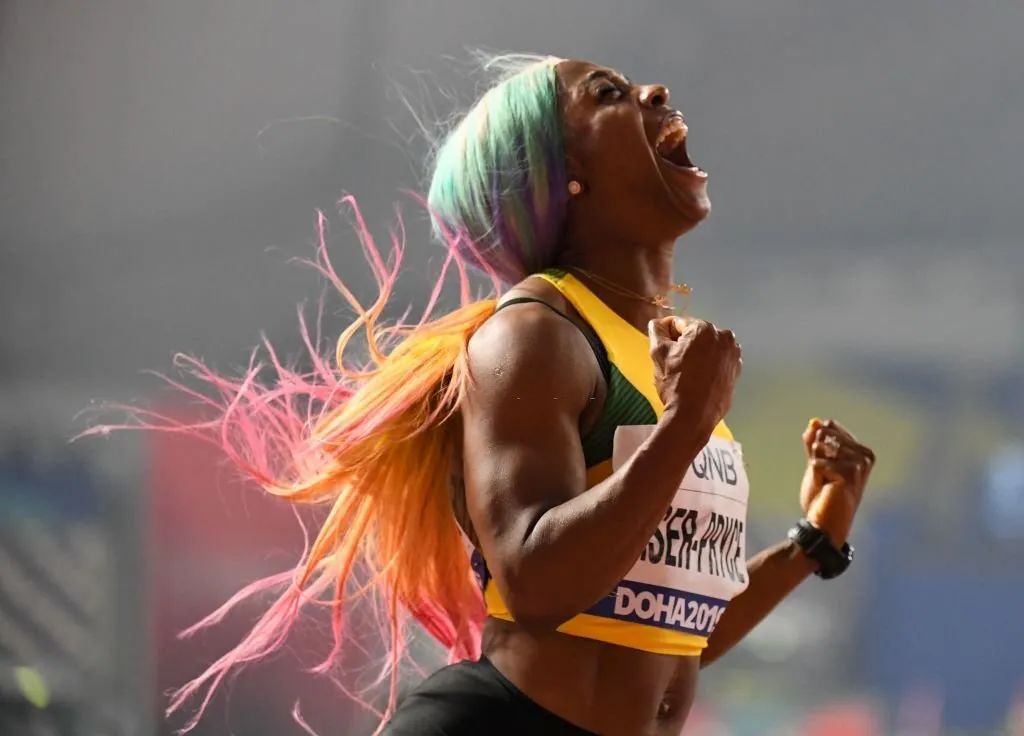 第一女飞人爆火！10.67秒再夺冠！生娃被劝退役，复出还是王者…