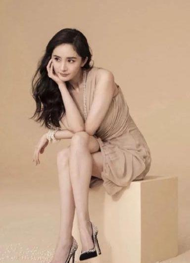 杨幂|杨幂坚守原则放弃代言，真是清醒又励志的女星，网友表示就该她火