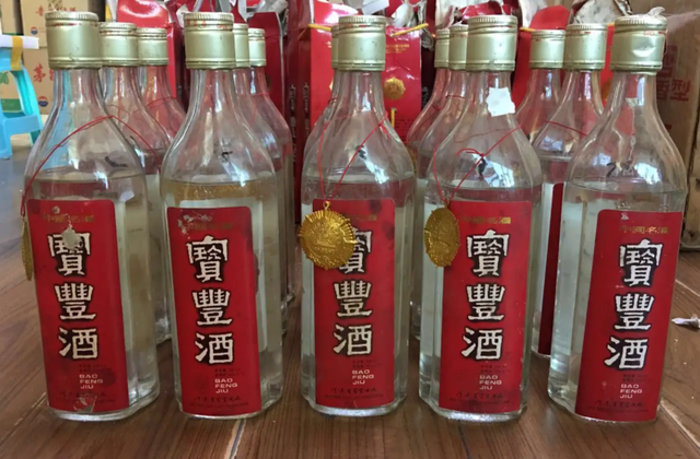 四川喝酒“怪象”,不喝五粮液,独爱这3款白酒,看看你喝过没?