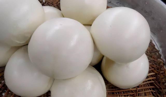 北方人酷爱吃馒头,医生提醒:为了健康负责,最好不吃这4种馒头