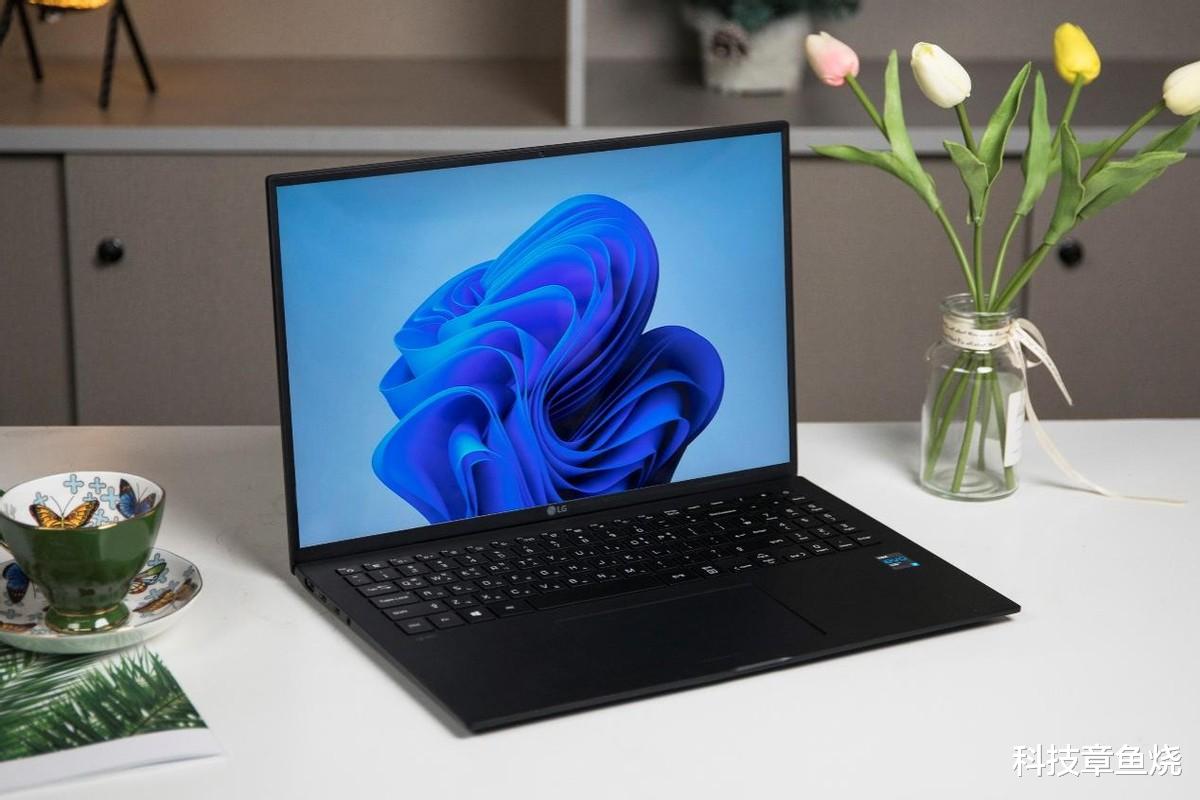 LG|新年换新机如何选？这台LG gram 16值得入手