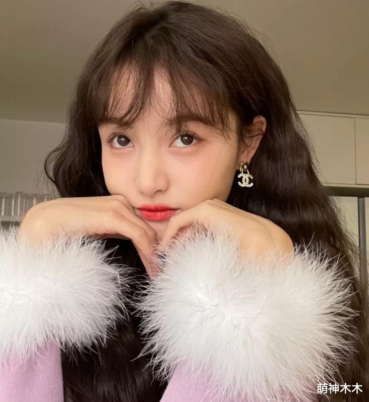 娱乐圈|尴尬！女网红卖假货翻车，直播现场说漏嘴，介绍产品说和正品一样