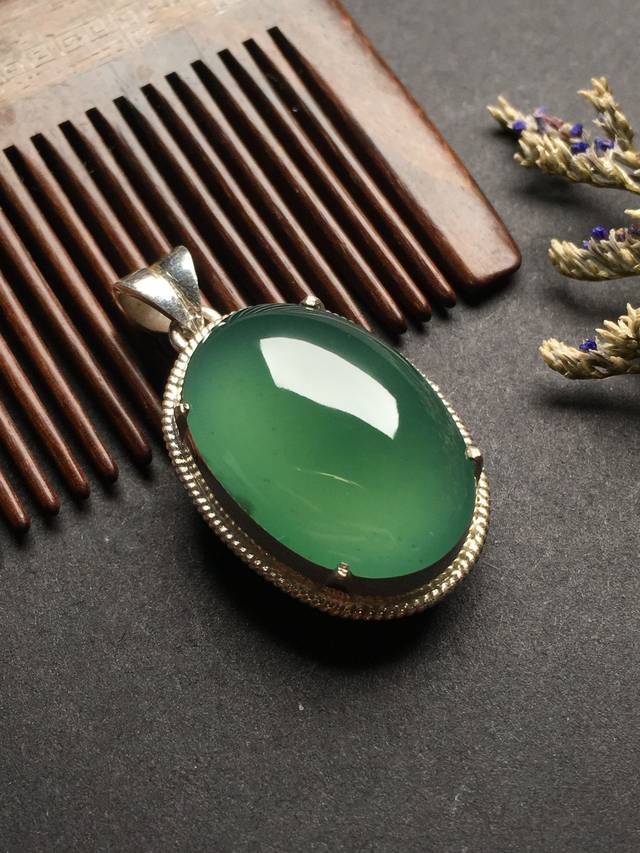 翡翠|惊醒连载1——翡翠蛋面的讲究.