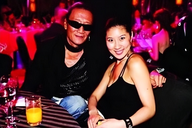 谢贤|跟了谢贤12年都没结果,最后拿千万分手费的Coco,如今去哪了