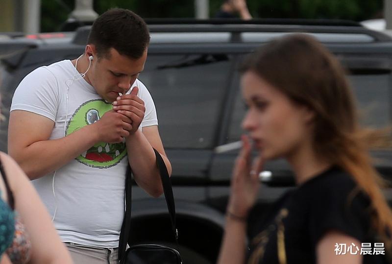 |男子抽烟被制止暴打孕妇,声称“办公室没有禁止”!