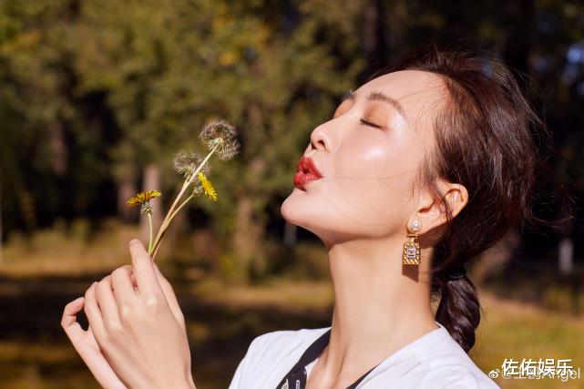 王鸥|王鸥张若昀合照引回忆杀，帅男靓女超养眼，神仙友谊惹人羡