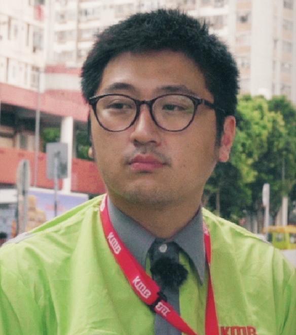 谢霆锋|他帅气不输谢霆锋,奋斗多年就是不红,为养4娃转行当公交司机