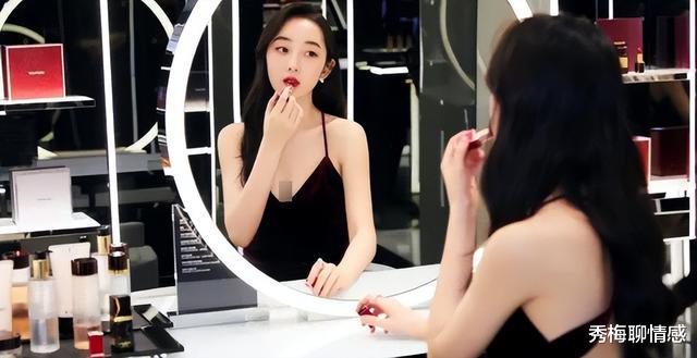 许晴|9位女神穿吊带裙对比,殷桃美到犯规,许晴令人着迷