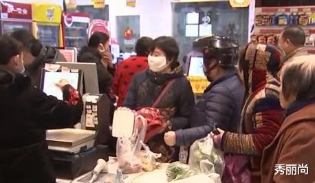 2020年,老人在超市偷2枚鸡蛋后被抓猝死,家属索赔38万元未果