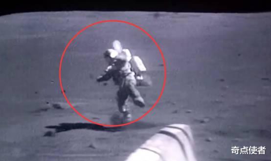 NASA放出一段登月视频,网友却纷纷质疑:灰尘落得太快了!