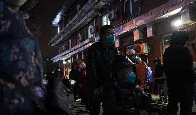 刘强东|刘强东、王石、钟南山纷纷发声，明年上半年就能恢复常态了？