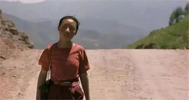 魏敏芝|13岁喂猪，一夜爆红后被张艺谋劝退圈，「昔日顶流」如今终于翻身