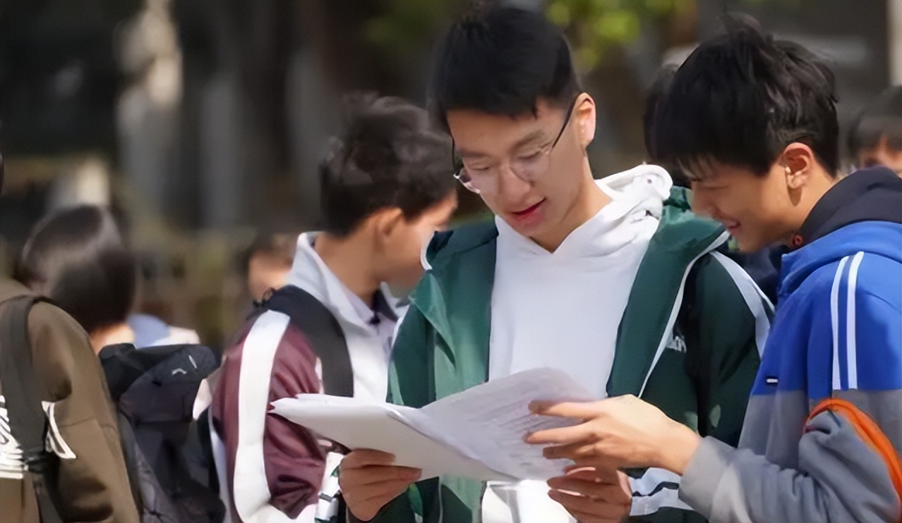 |2023年大学毕业生可能更难熬？2点原因现实，建议提前做好准备