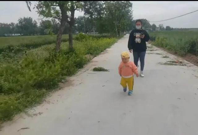 80后河南男子娶菲律宾媳妇,生一娃,每个月给丈母娘1000块生活费