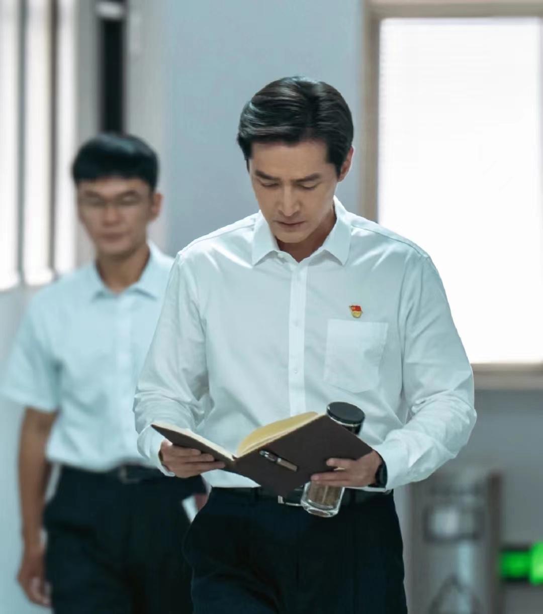 县委大院|县委大院：有亮点更有硬伤 表达“扭捏” 欲说还休