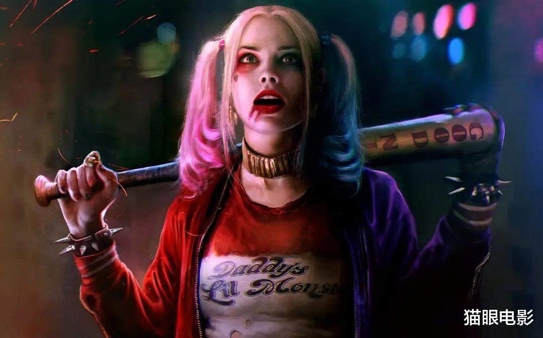 粉色|小丑女新片演芭比娃娃，亮粉色喇叭裤身材火辣，网友：丰腴版芭比