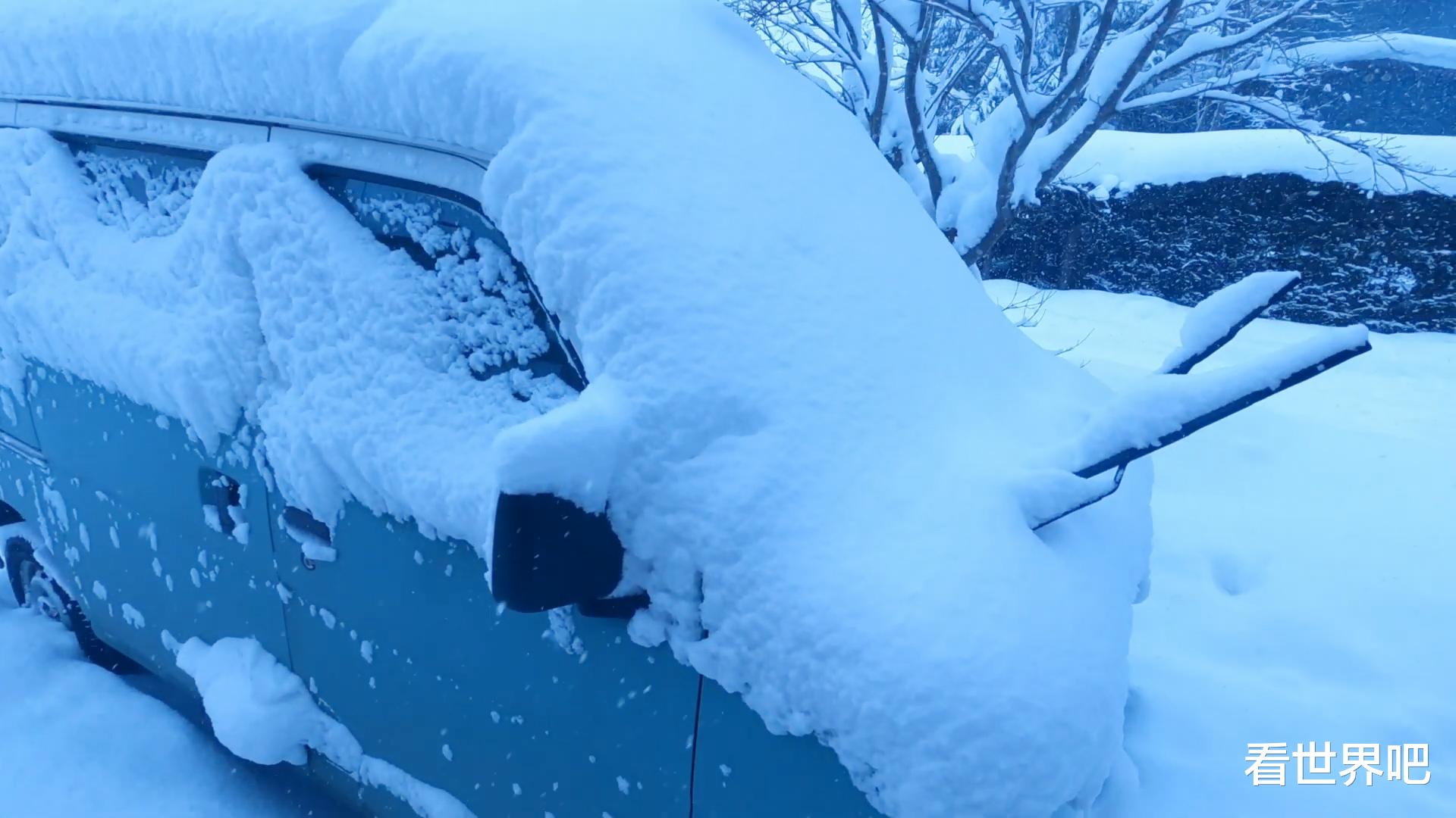 日本|日本35岁单身汉边打零工边旅游，大雪纷飞的寒冬，独自在床车过夜