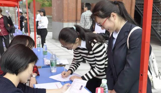 大学生|有的专业“先苦后甜”，大学生熬过这几年，毕业后将一帆风顺