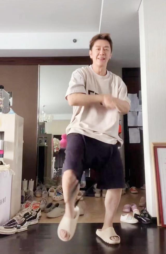 陈浩民|陈浩民一家6口人住出租屋？一地鞋子无处下脚，家中脏乱遭吐槽