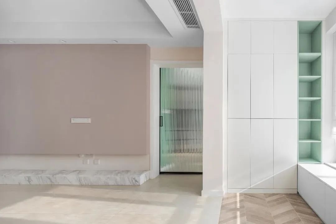 120㎡小仙女的家，灰绿混搭绯红色，整屋软装治愈少女心