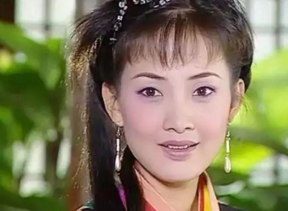 张庭|同样是靠《绝色双娇》爆红,张庭陷入低谷,牛莉成人生赢家