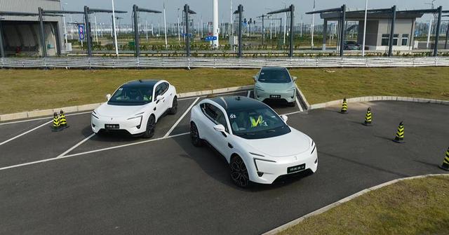 被低估的“阿维塔11”，鸿蒙车机+华为智驾+五连杆，懂车人都选它