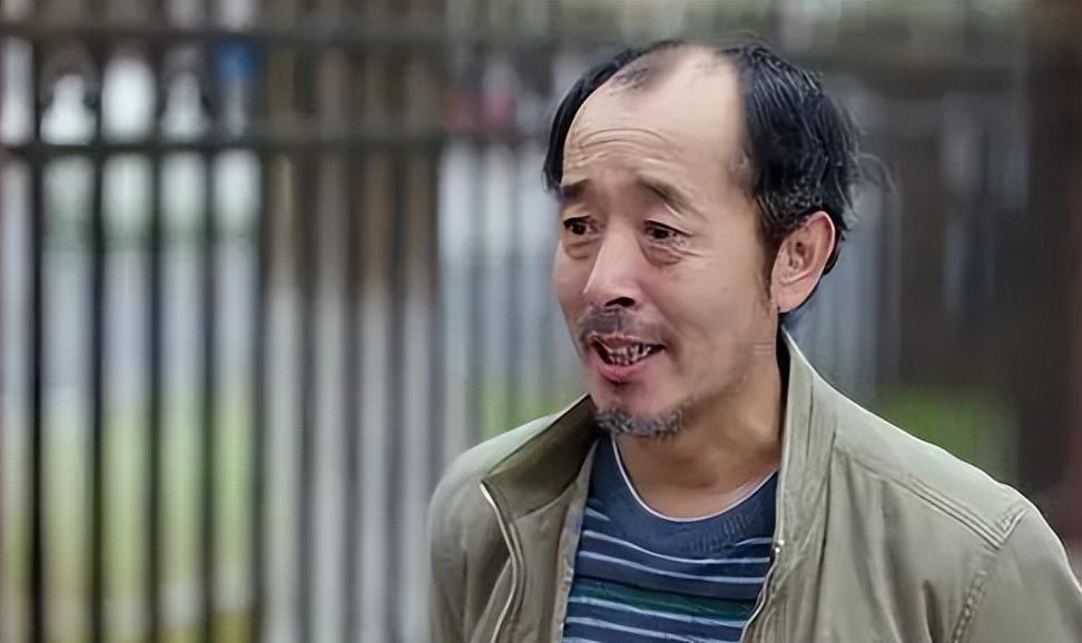 父母可以有多狠?为了20万“逼死”女儿,只有弟弟在乎姐姐身后名
