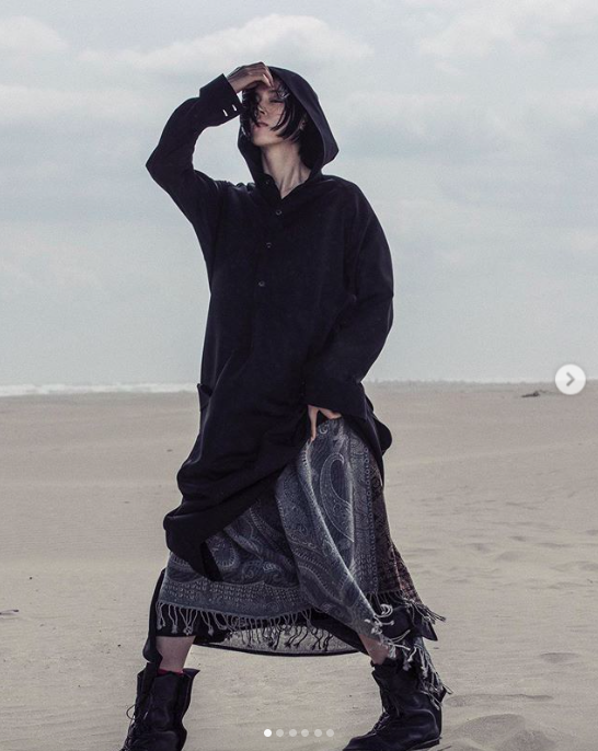 糕点 差点被周董MV女主傻白甜形象骗到,23岁三吉彩花根本是霸气女总裁