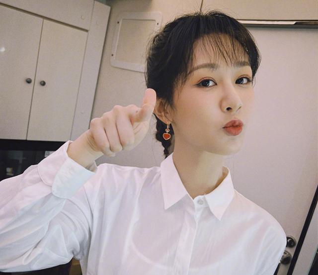 杨紫 杨紫的瘦身餐火了,二百多万网友围观,网友:自律的人真可怕