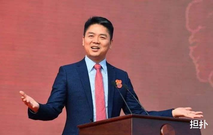 刘强东一次性捐146亿,他发家后,母亲给几十个亲戚免费装修房子