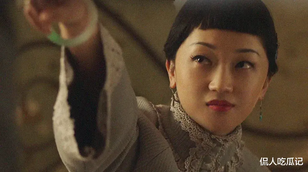 张瑶|张瑶:做歌手被央视捧,做演员被贵人捧,逼婚高富帅,真是个狠人