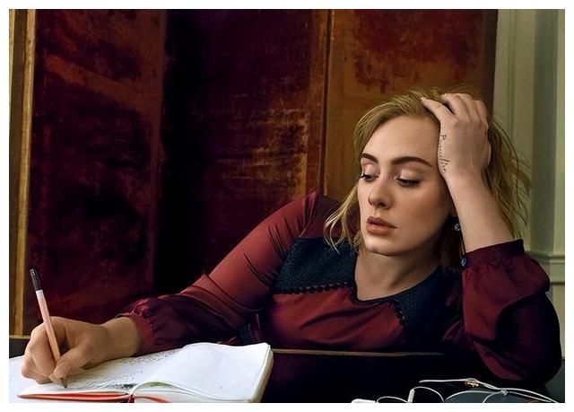 阿黛尔|“为耳朵唱歌”的阿黛尔：花7亿和丈夫离婚，减肥90斤，遇见爱情