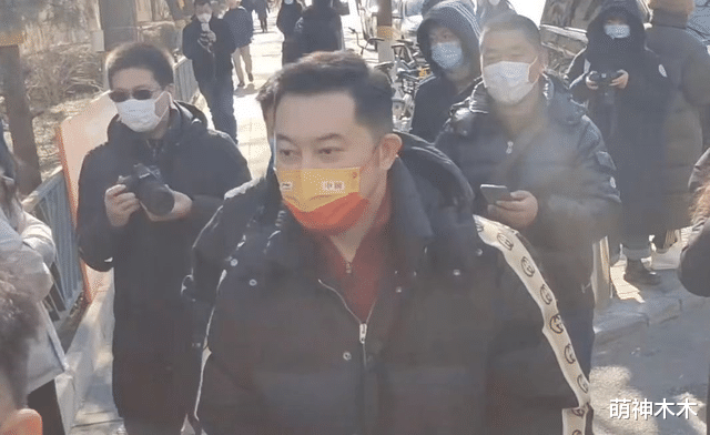 春晚|春晚私服秀又来了:邓超沙溢穿万元高奢,赵丽颖平价裤子太接地气