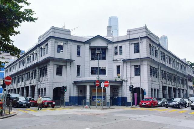 深圳小伙伪装成\中介\,3年杀害14名打工妹,后因气质太猥琐被捕