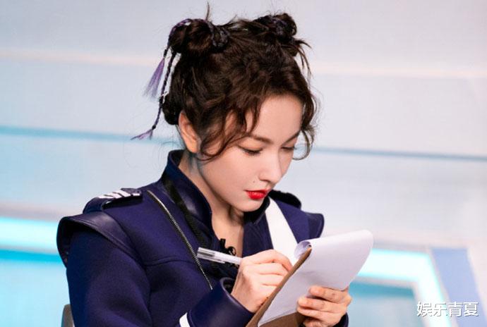 张若昀|张若昀成游戏王者，邓伦变高冷阔少，杨蓉成了“不秃头”程序员