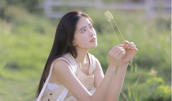 辟谷 底妆总浮粉卡纹？这个急救方法保证你第二天贴肤底妆！