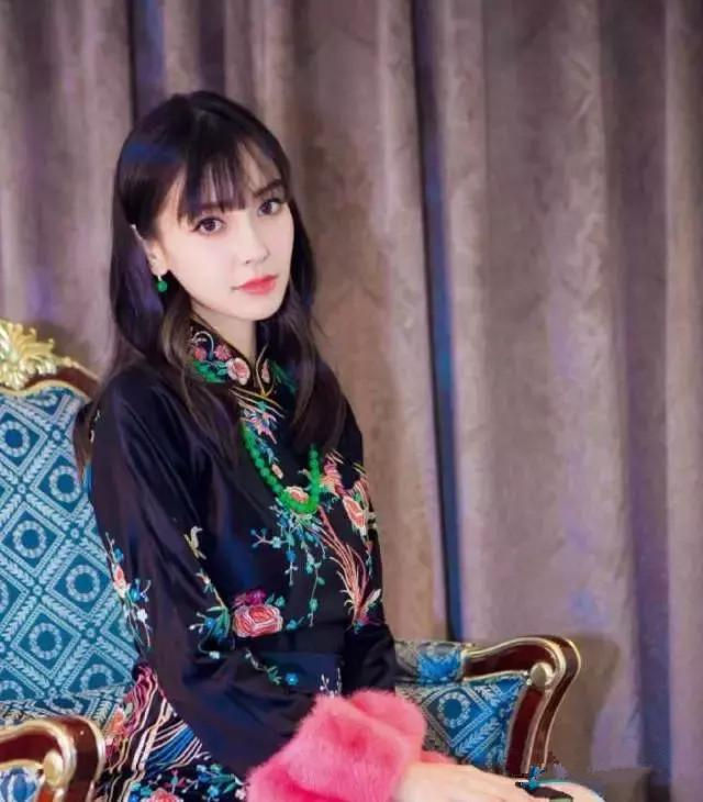 翡翠|杨颖到底多有钱？从戴的翡翠就可以看出来！