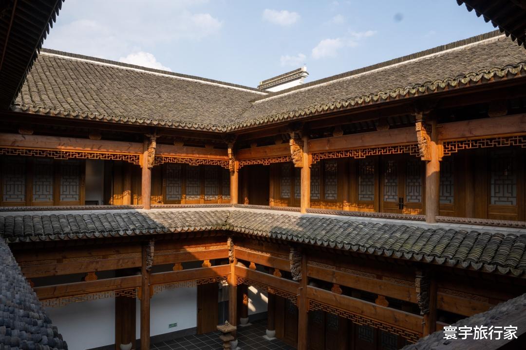 杭州|蠡山沄居，一家乘船进入的古风度假村
