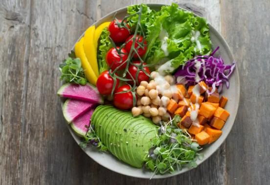 绿茶|血压高的人不能喝绿茶吗？医生：稳定血压，尽量少喝“4种水”