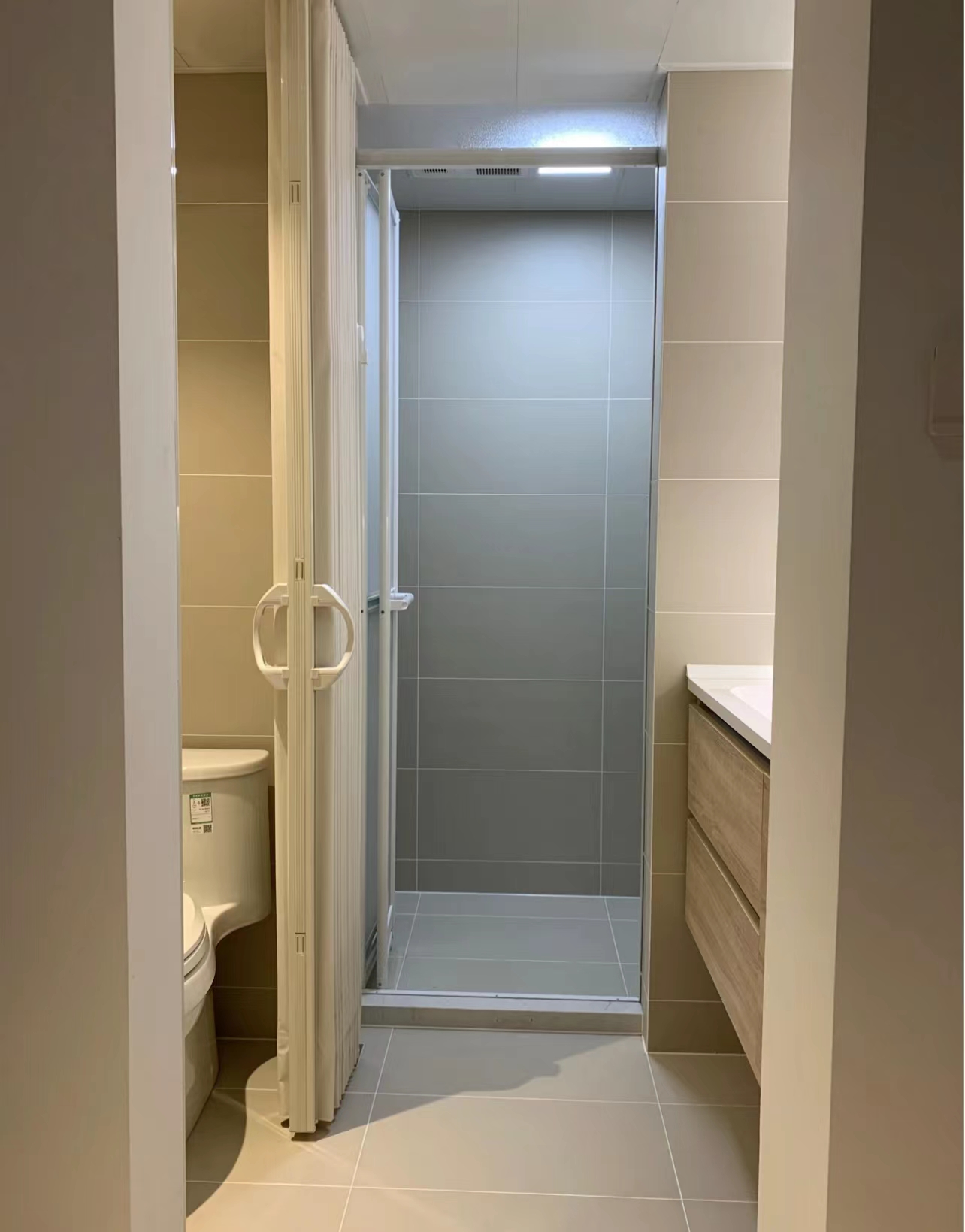 难怪很多人不装淋浴房了!看了这些替代方案,发现个个实用又省钱