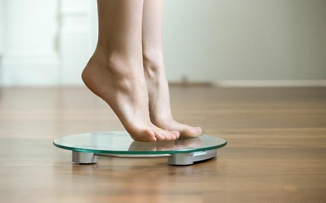 运动 女性155-175cm标准体重对照表，若你超过这个体重，属于偏重！