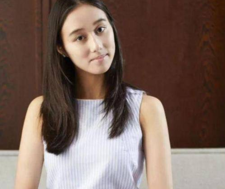 何超欣|“赌王千金”何超欣：公然宣称看不上王思聪，不料反遭王思聪怒怼